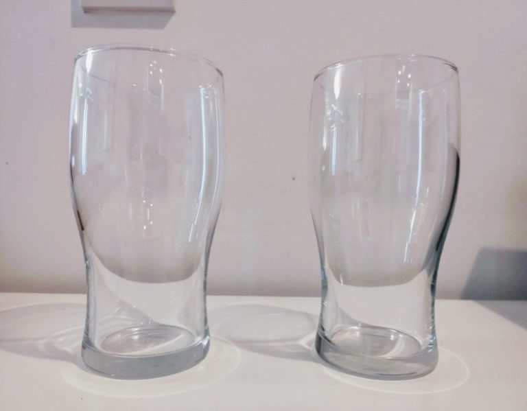 イギリス硬水地域のイヤなやつ 水垢 を除去してグラスをピカピカにする方法 ウツミチ ロンドン暮らし